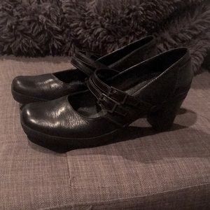 Beyond the most comfortable shoes ever!  Black Clarks size 9